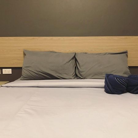 Huahin Terminal Hotel Room photo